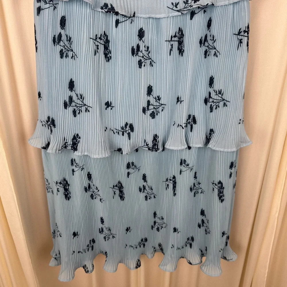 Boohoo Blue Floral Plisse Tiered Frill Midi Dress Spring Wedding Formal NEW US 8 - Picture 5 of 8